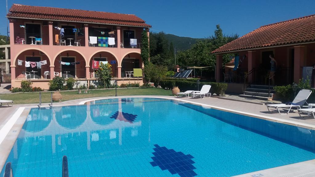 Gregory-Vassilis Apartments Dassia  Exterior foto